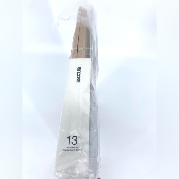 Incase Snap Jacket for 13” MacBook Pro Laptop RoseGold - Picture 6 of 7